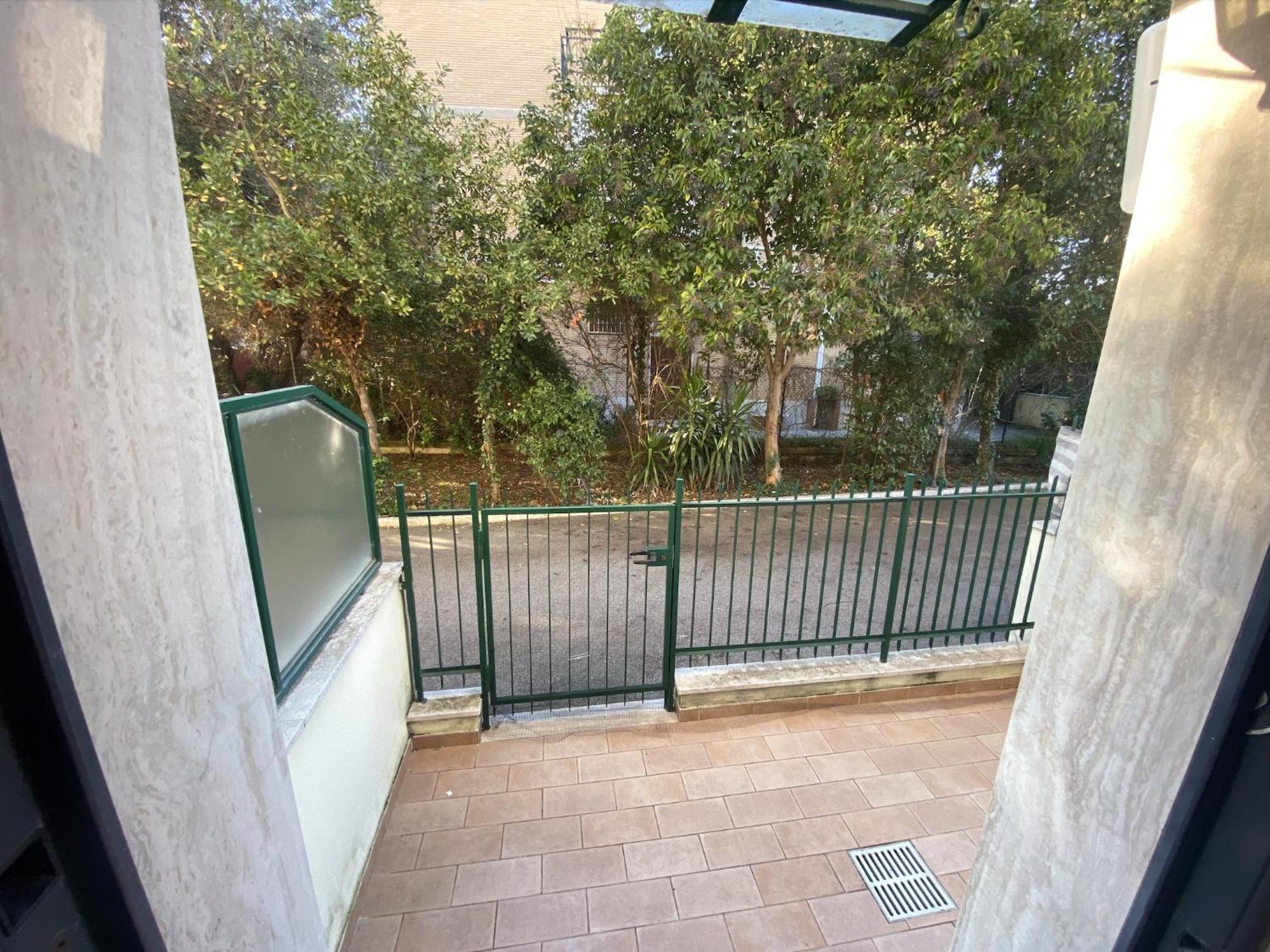 Appartamento Moderno A 15 Minuti Dal Centro Di Roma Exterior foto